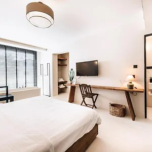 Resort To Be Social House