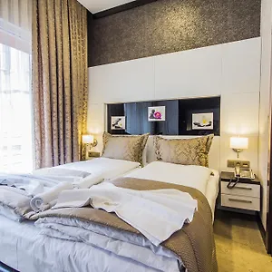 tint-residence-taksim-deluxe.istanbul-turkeyhotels.com/